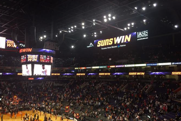 太陽(yáng)隊(duì)的主場(chǎng)是哪個(gè)體育場(chǎng)？